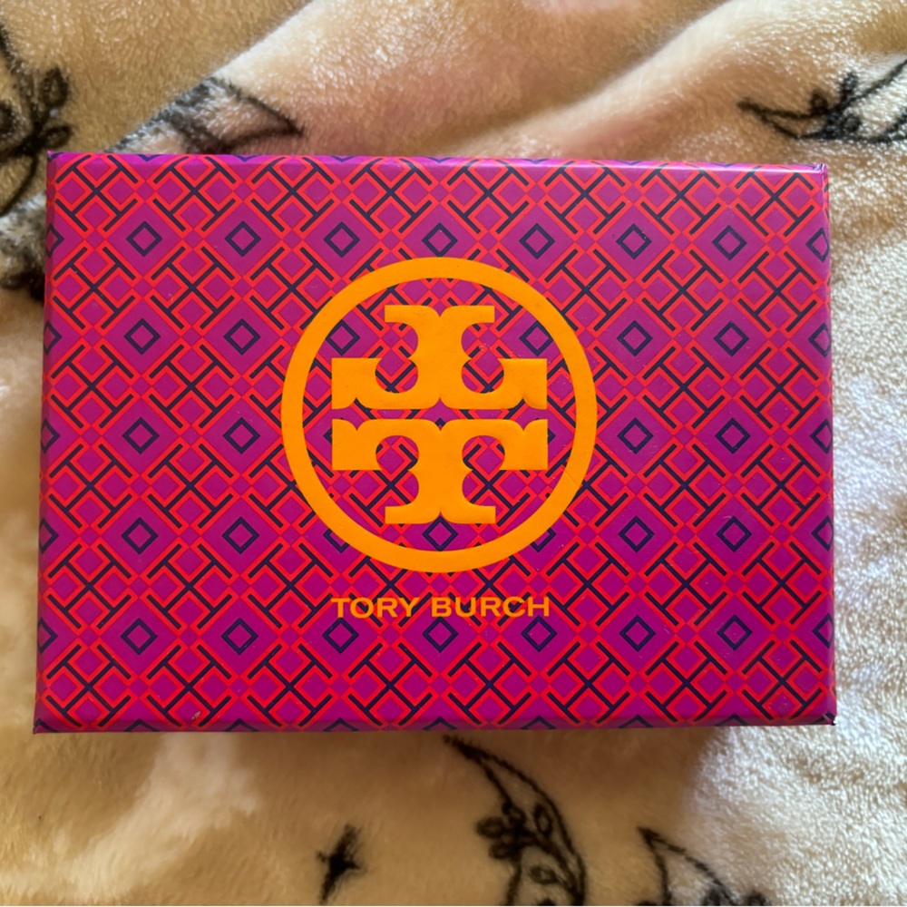 Tory Burch gift box for gift card